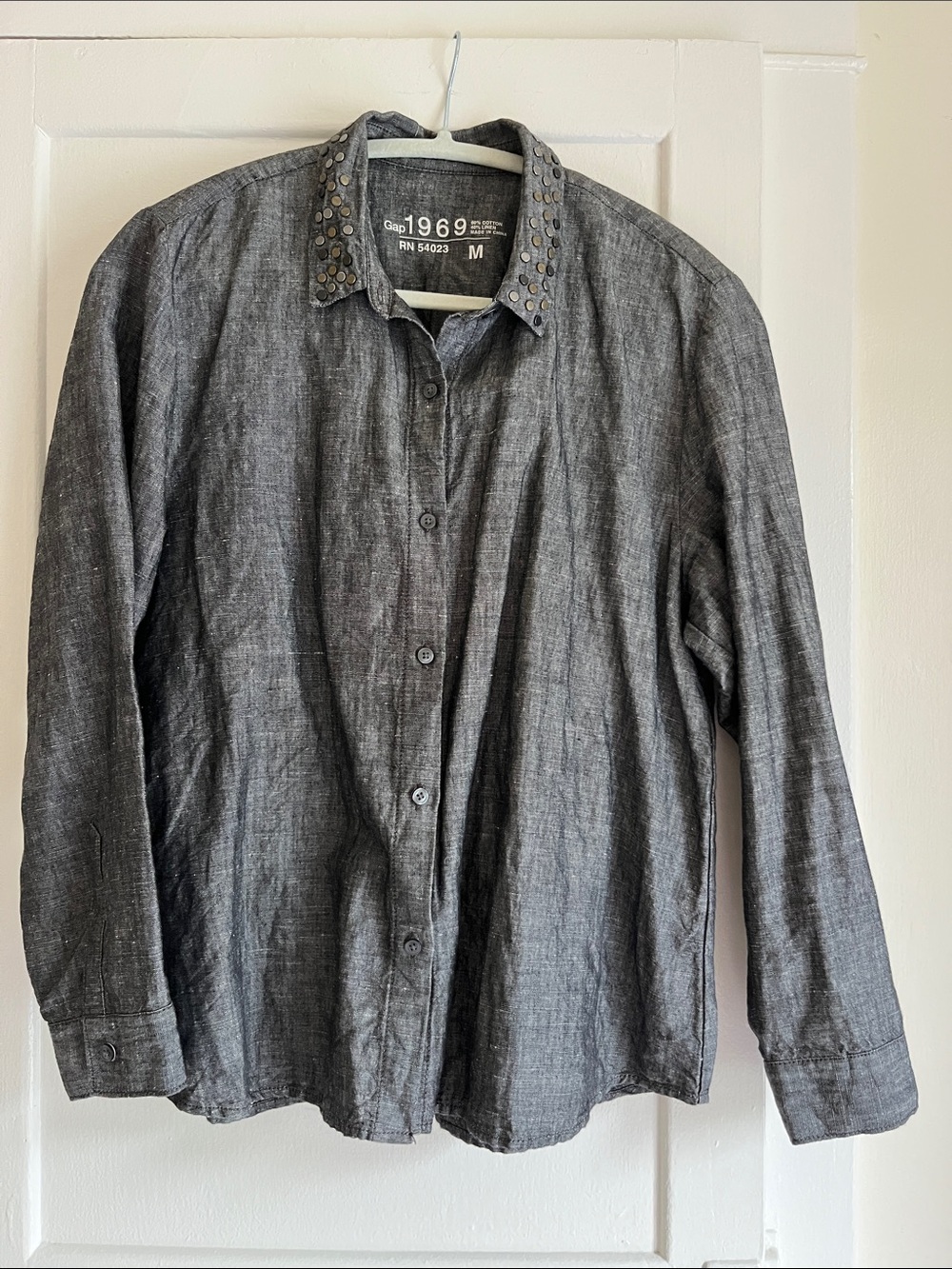 Gap 1969 Women's Charcoal Button-Down Shirt with Studded Collar